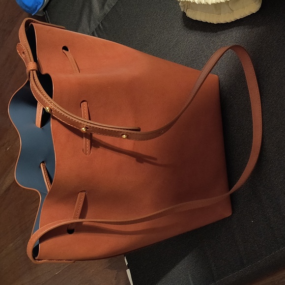 Mansur Gabriel large bucket bag EUC - Picture 3 of 5